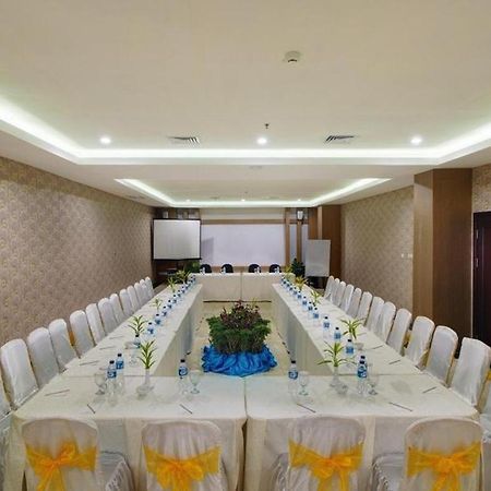 Horison Hotel Pematang Siantar Exterior photo