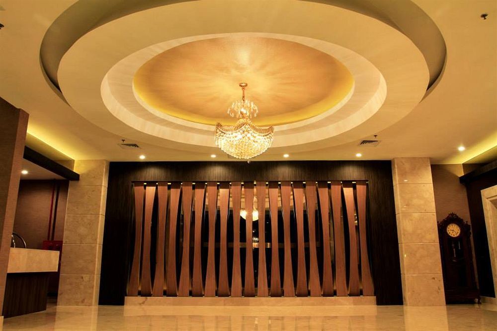 Horison Hotel Pematang Siantar Exterior photo